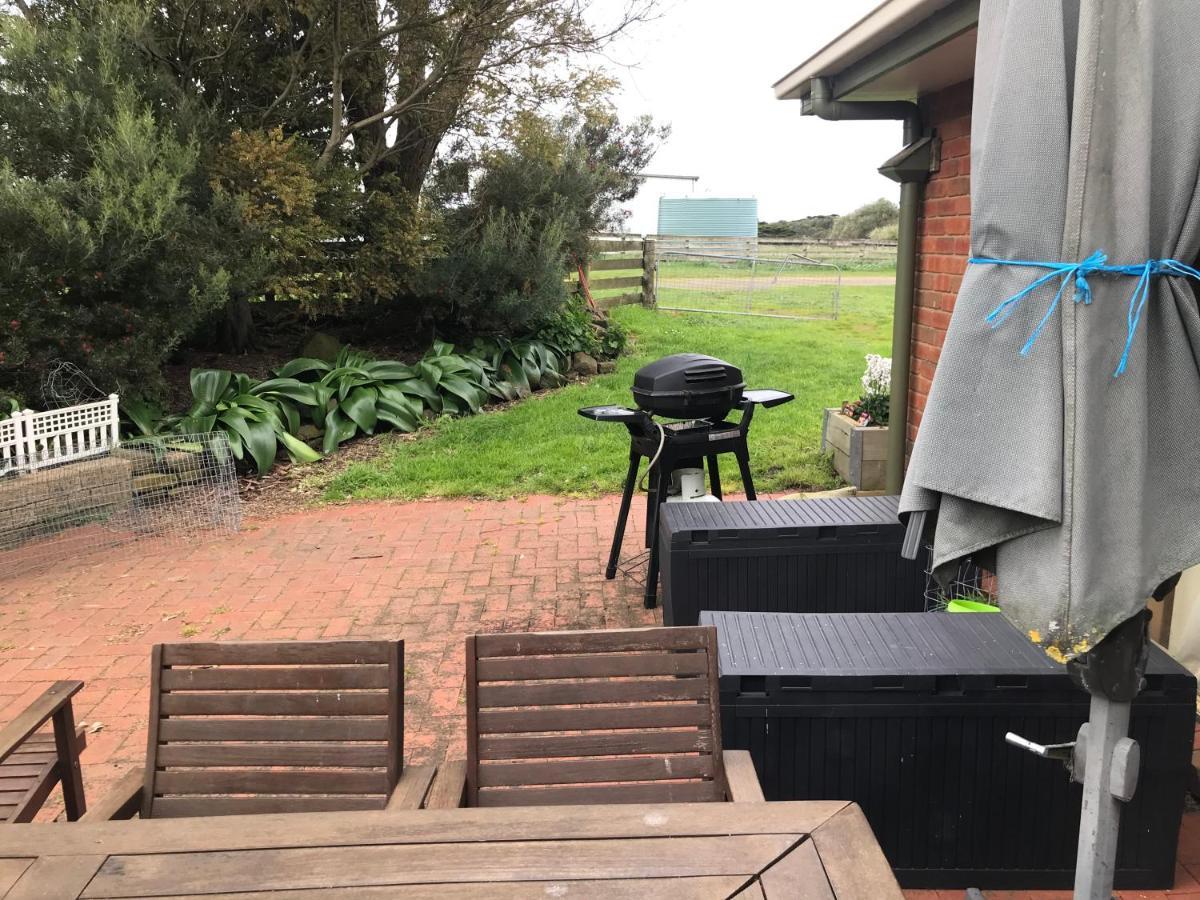 Lanaud Farm Stay Allansford Exterior photo